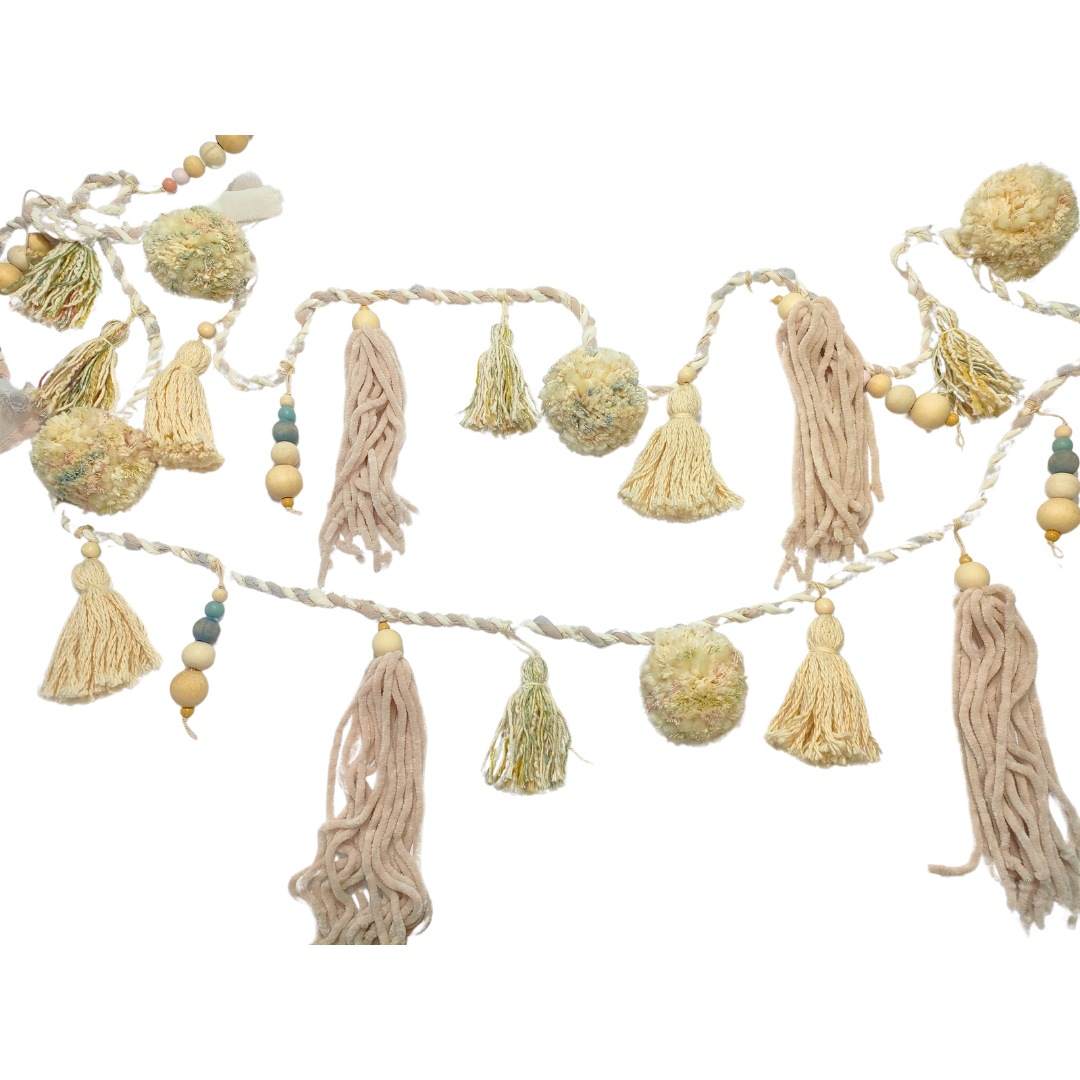 Mieux_Pom_Pom_and_Tassel_Garland_Decor-Méli-Mélo