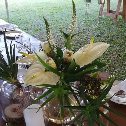 Ball neck Vase with flowers