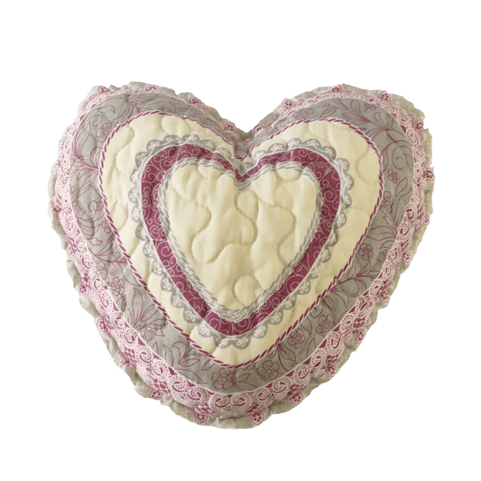 Primitive_Heart_Cushion_Meli-Melo