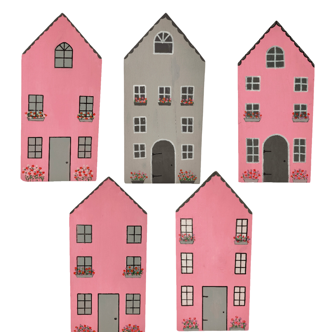 Tall_Wooden_Houses_Kids_Decor_Meli-Melo