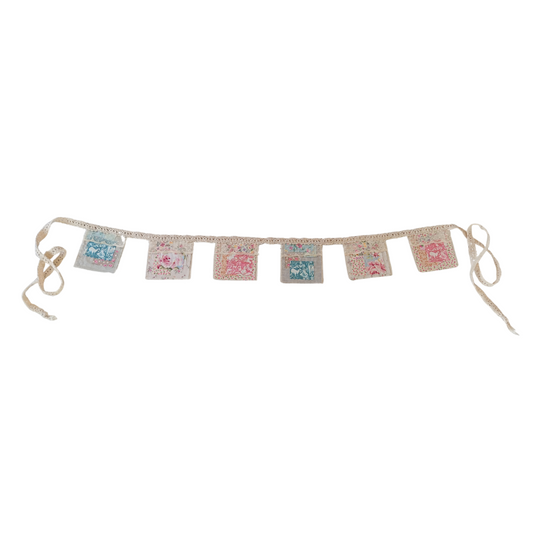 Mini Fabric Snippet & Lace Bunting